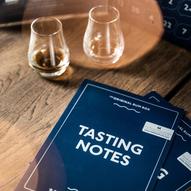 Rom Julekalender Bl - 24 Days of Rum + 2 Glas