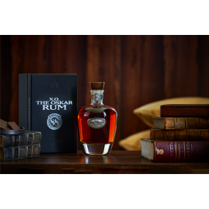 Davidsens XO The Oskar Rum Blend 88 70 cl. - 51% i Gaveske