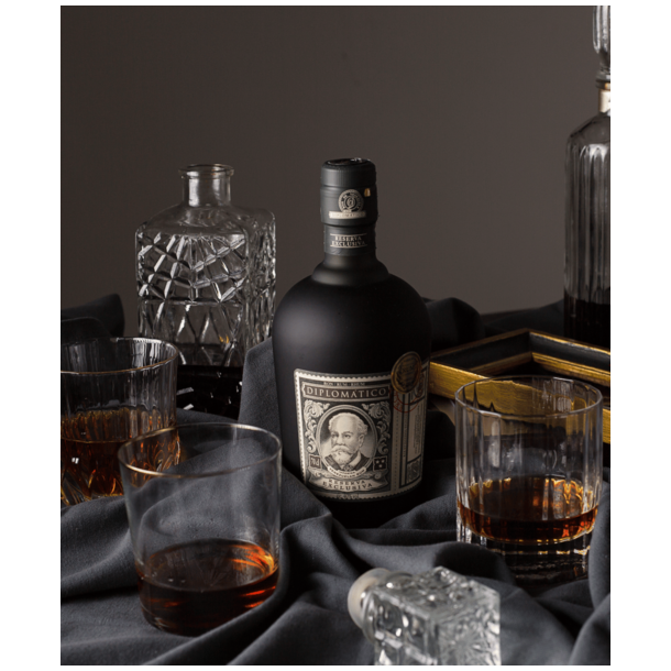 Ron Diplomatico Reserva Exclusiva Rom 70 cl. 40% i flot gaverr