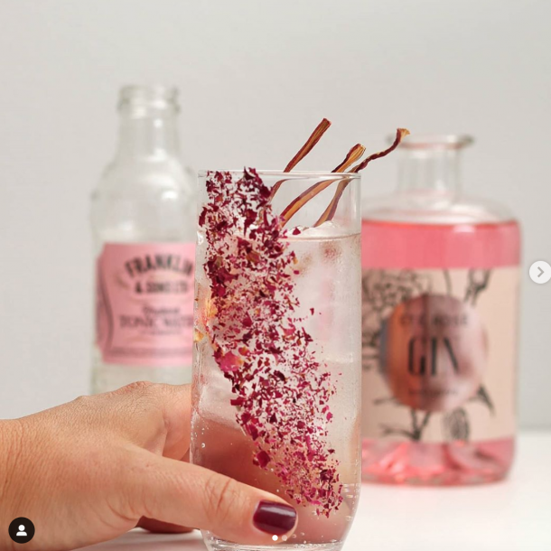 ÉTÉ ROSÉ GIN EXCLUSIVE 40% 50 CL.