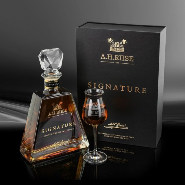 A.H. Riise Signature 70 cl. 43,9%